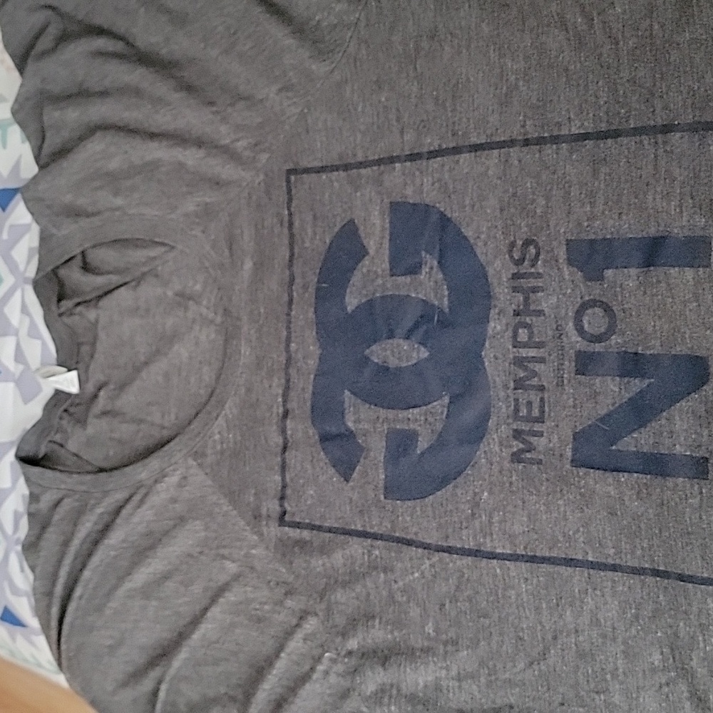 Memphis Grizzlies womens scoop neck shirt size xl